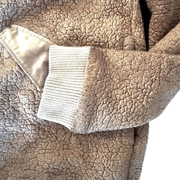 The North Face women’s light mauve fuzzy Sherpa hoodie zip jacket Sz S - Picture 4 of 7